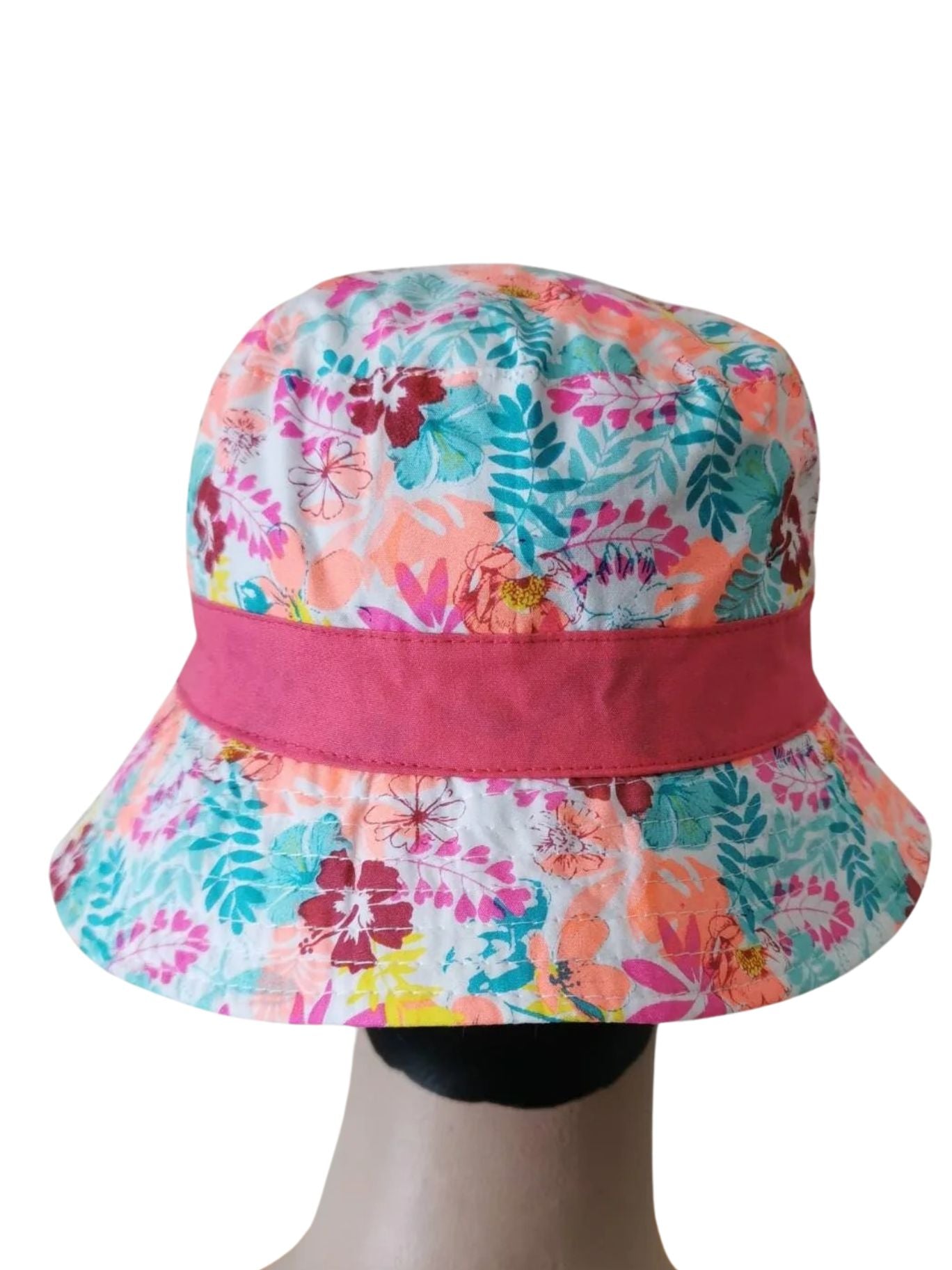 Bucket hat. Girl's bucket hat. Floral bucket hat. Perfect for festivals/ gigs. Flamingo theme.