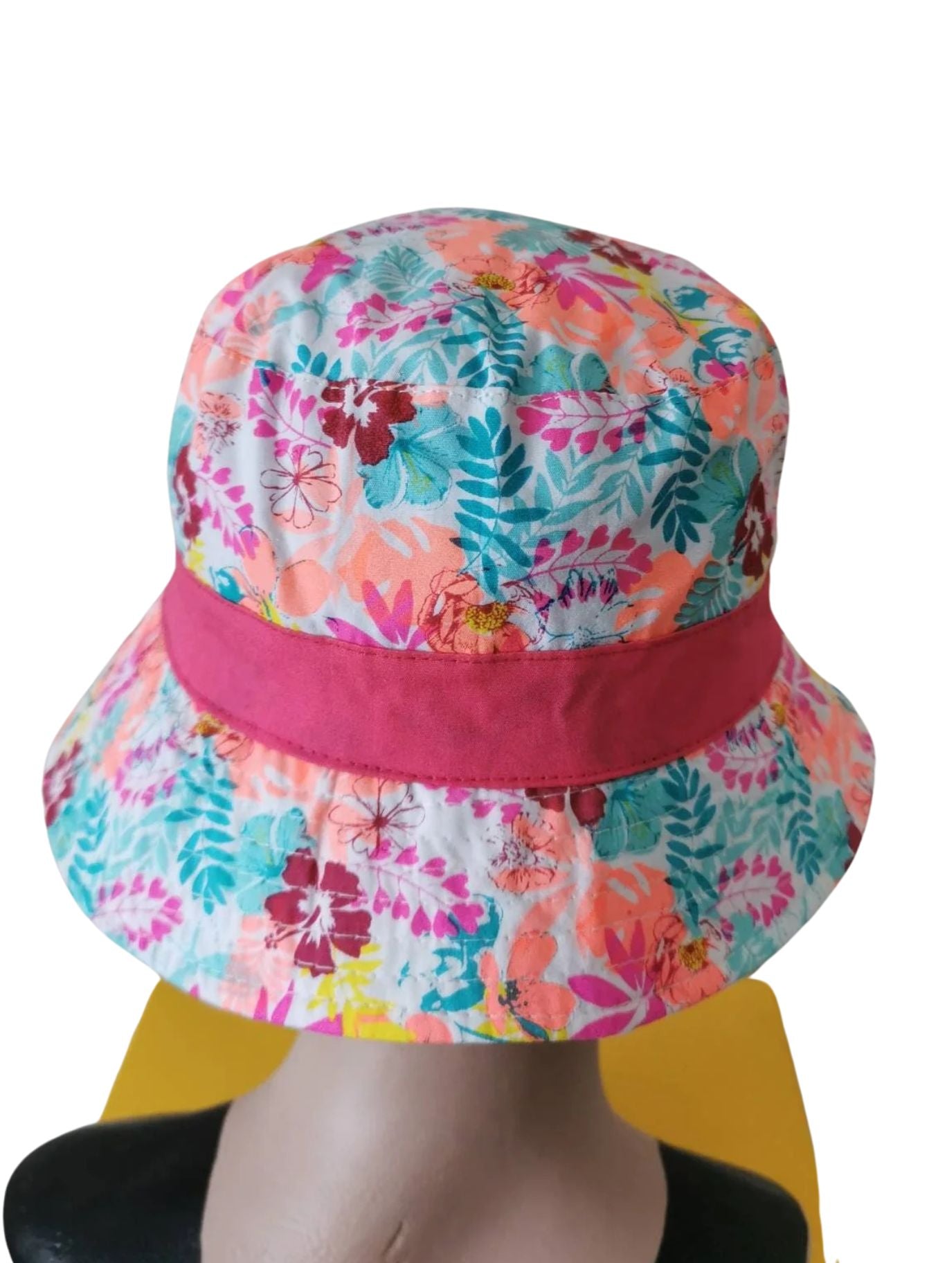 Bucket hat. Girl's bucket hat. Floral bucket hat. Perfect for festivals/ gigs. Flamingo theme.