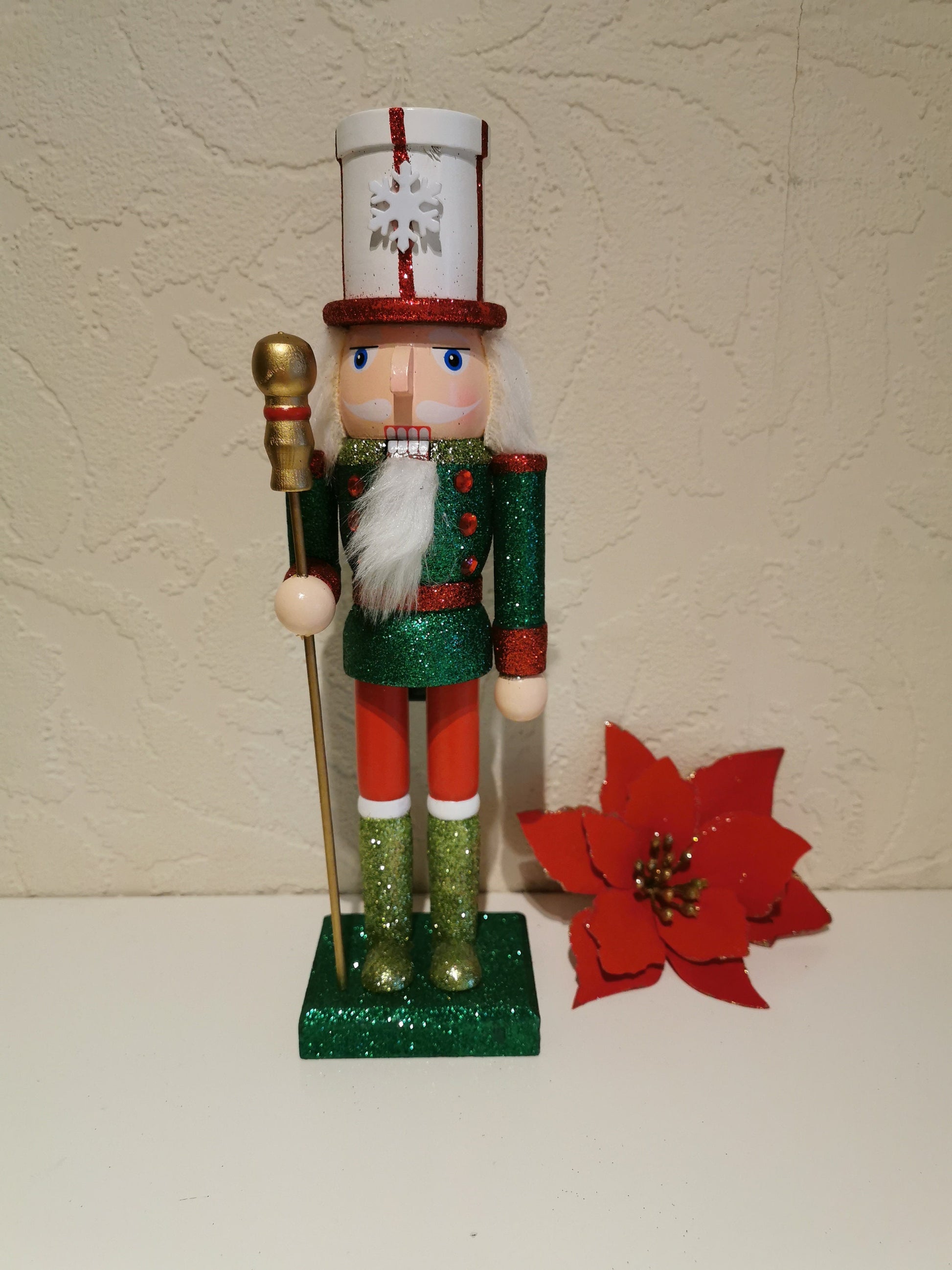 Quality Traditional Wooden Soldier Nutcracker Christmas Home Decoration - Gift Ornament 28 cm Red Green Active