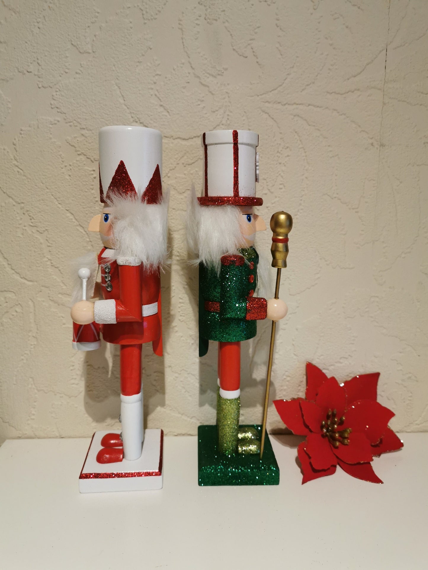 Quality Traditional Wooden Soldier Nutcracker Christmas Home Decoration - Gift Ornament 28 cm Red Green Active