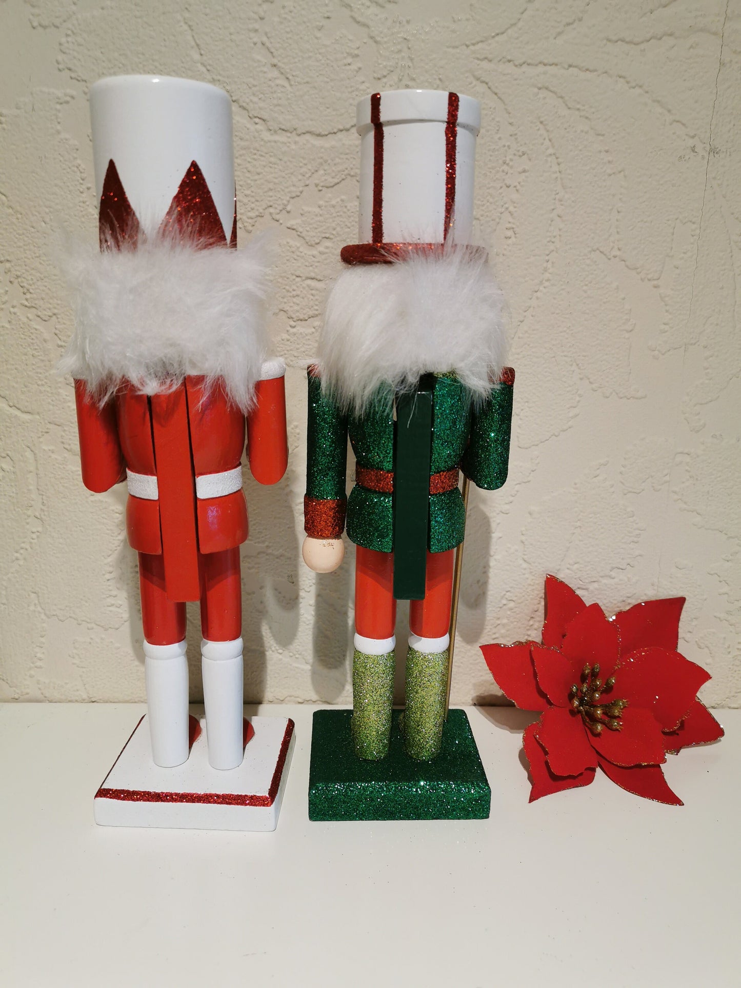 Quality Traditional Wooden Soldier Nutcracker Christmas Home Decoration - Gift Ornament 28 cm Red Green Active